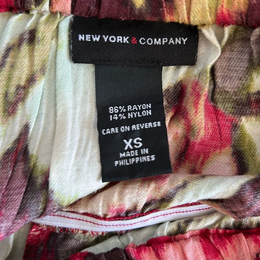 New York & Company Red and Cream Floral Strapless Maxi Dress - Picture 6 of 9